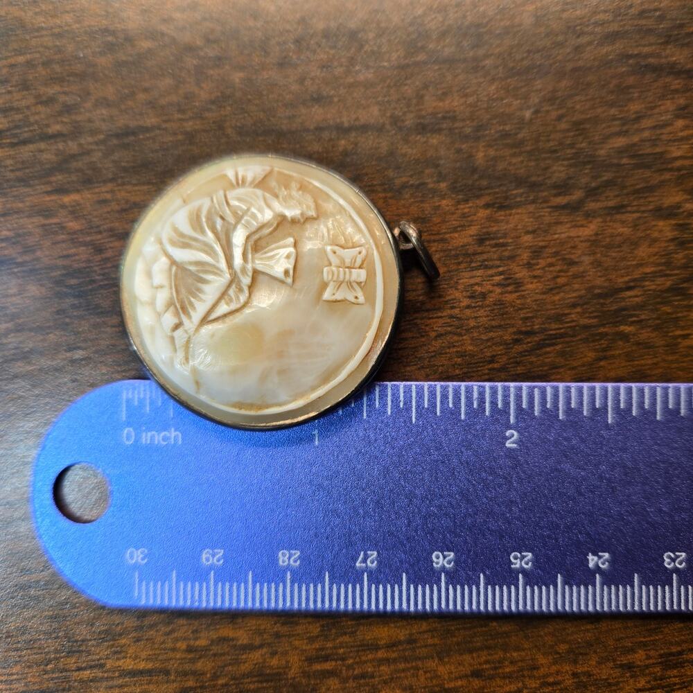 Antique Carved Mother of Pearl Shell Cameo Pendant Sacramental Medallion Silver - Picture 6 of 12